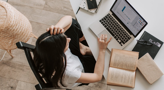 woman with laptop